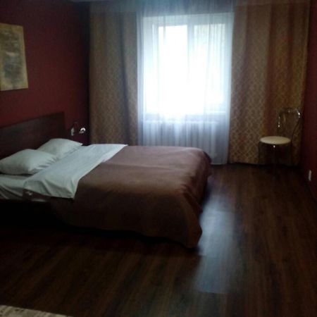 Smart Apart House Hotel Boryspilʼ Екстериор снимка